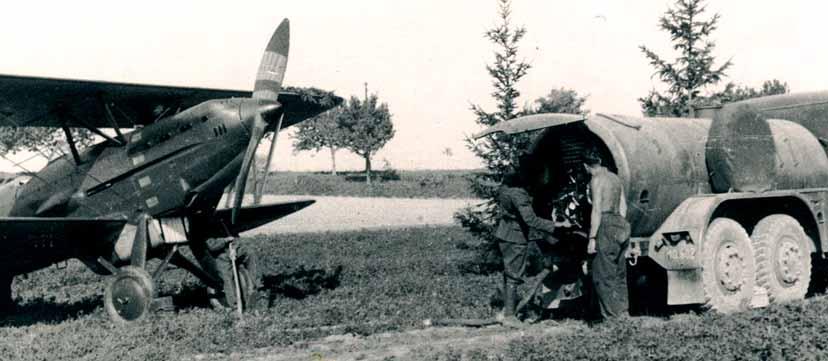 Přílohy Letectvo II. armády Útvar Nadřízené vyšší velitelství Výzbroj Dislokace roj letky 14 (pozorovací) HP XIII Š-328 prostor Přerov-Hranice letka 5 (pozorovací) IV.