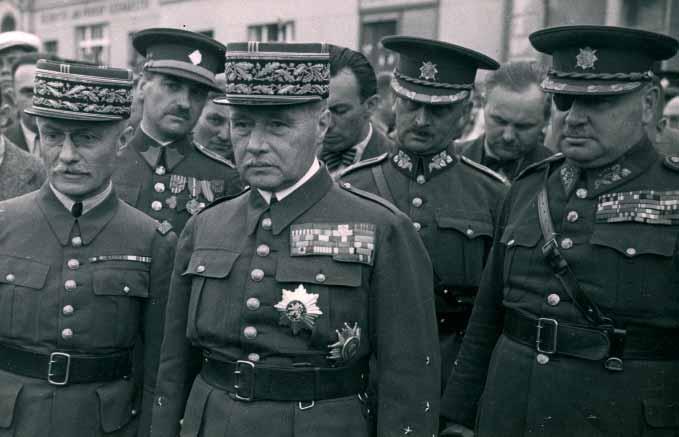 Kapitola 4 Československo v průsečíku aliancí Koaliční koncepce obrany Československé republiky v letech 1933 1935 Francouzská strategická iniciativa vždy tvořila klíčový komponent předpokládané