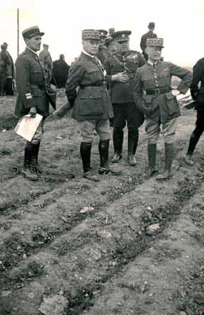 Československo v průsečíku aliancí radikální proud bude snažit Francii izolovat prostřednictvím politického vlivu na Velkou Británii a Itálii.