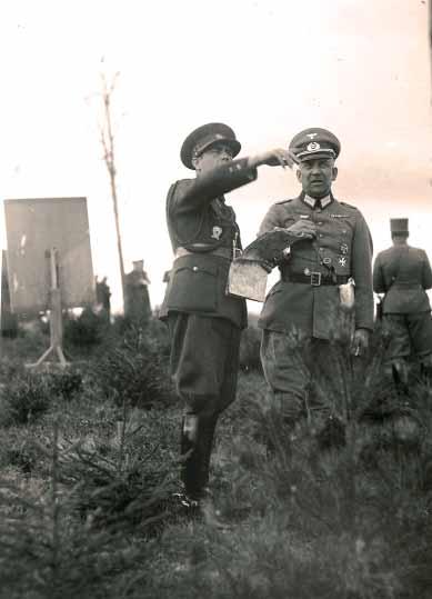 Kapitola 4 Karel Viškovský (8. 7. 1886 20. 11. 1932) V roce 1932, v době začínajícího rozpadu mezinárodně-bezpečnostních záruk působil v čele čs.
