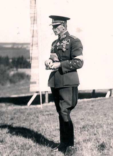 Kapitola 6 o 38 letek. III. odbor Ministerstva národní obrany v létě 1932 plánoval zvětšit válečnou organizaci letectva do roku 1937 až na 52 letek. Tlak na soustavné posilování letectva vyvíjelo i 3.