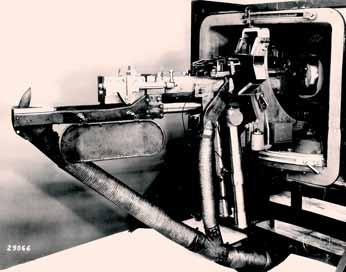 dubna 1935 ženijní skupinová velitelství (ŽSV), která řídila výstavbu jednotlivých pevnostních úseků. První dvě ŽSV vzešla z již existujících opevňovacích skupin.