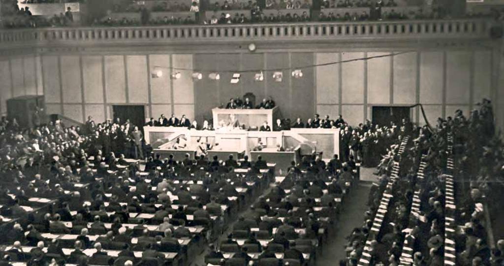 Naděje a zklamání Plenární zasedání Společnosti národů v Ženevě v těchto prostorech se během konference o odzbrojení v letech 1932 1934 uskutečňoval politicko-diplomatický zápas o kolektivní