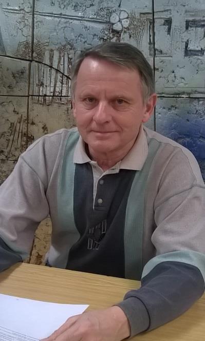 Levý zemřel v říjnu 2014 Miroslav Šmejkal do 3.