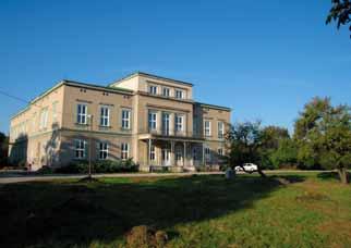 3 Obchodní akademie, Bučovice, Komenského náměstí 211 Komenského náměstí 211, 685 14, Bučovice www.oabucovice.cz Gymnázium, Bučovice, Součkova 500 Součkova 500, 685 01, Bučovice www.gymbuc.