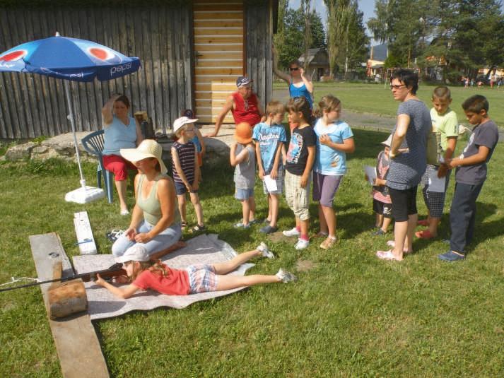 Ohlédnutí za Zahradní slavností Již tradiční oslavou ukončení školního roku se stala Zahradní slavnost s připraveným odpoledním programem pro děti i večerním pro dospělé.