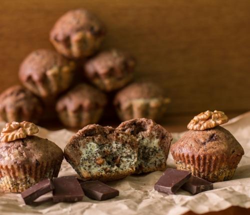 Makové muffiny 70 g kokosové mouky 50 g mletého máku 30 g proteinu 3 vejce 10 minut 120 ml mandlového mléka pár lžička mandlového aroma pár kapek stévie 1 lžička prášku do pečiva 30 minut 1.