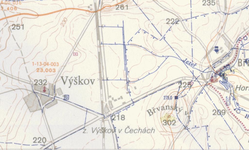 C. II. 2. Voda Území je odvodováno potokem Jeze a navazujícími melioraními systémy, který je pítokem Hrádeckého potoka, do kterého se vlévá ve Bvanech, íslo hydrologického povodí 1-13-04-003.