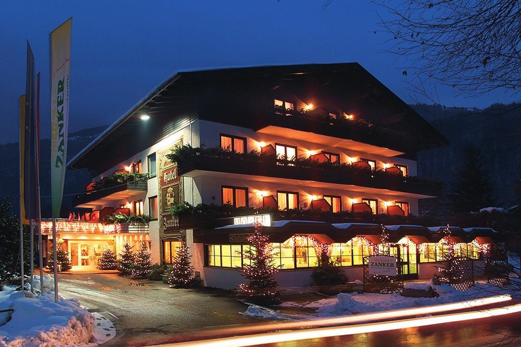 LYŽOVÁNÍ VE FRANCII A RAKOUSKU KORUTANY DÖBRIACH HOTEL ZANKER**** LYŽOVÁNÍ VE FRANCII V OBLASTI 3 ÚDOLÍ MÉRIBEL Vitalhotel Zanker **** se nachází v Korutanech, v městečku Döbriach, 80 m od jezera