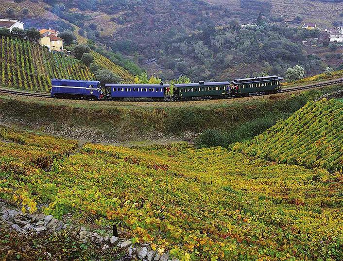 JEDNODENNÍ ZÁJEZDY ÚDOLÍM LABE RAKOUSKO - Semmering RAKOUSKO ÚDOLÍ WACHAU DĚČÍN plavba po Labi DRÁŽĎANY první horská železnice v Alpách Krems - plavba po Dunaji - Melk 26. 8.