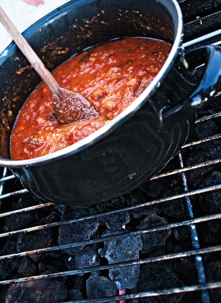 Zuppe * Pappa al pomodoro Zuppe Název tohoto jídla se často překládá jako rajčatová polévka. Ale je to dost zavádějící.