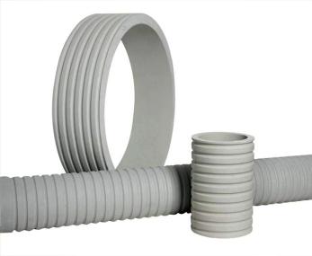 Přehled prostupových pažnic a tvarovek BÍLÁ VANA KONSTRUKCE Z MONOLITICKÉHO VODONEPROPUSTNÉHO BETONU Polymer cementové pažnice pro dodatečné těsnění potrubí a kabelů pomocí těsnících vložek