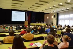 Většina studentských projektů má přesah do sociální oblasti.