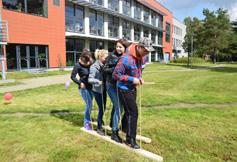 3.5 Studenti prvních ročníků PŘÍPRAVNÝ TÝDEN PRO STUDENTY PRVNÍCH ROČNÍKŮ Ekonomická fakulta připravuje vždy na začátku akademického roku pro nově nastupující studenty netradiční přivítání.