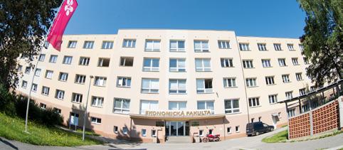 6.5 Modernizace prostor EF Ekonomická fakulta modernizuje postupně své prostory. Podlouhlá pětipodlažní budova děkanátu z počátku šedesátých let 2.