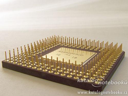 Procesor a Operační paměť Procesor (CPU) je výkonný díl počítače, jakýsi jeho