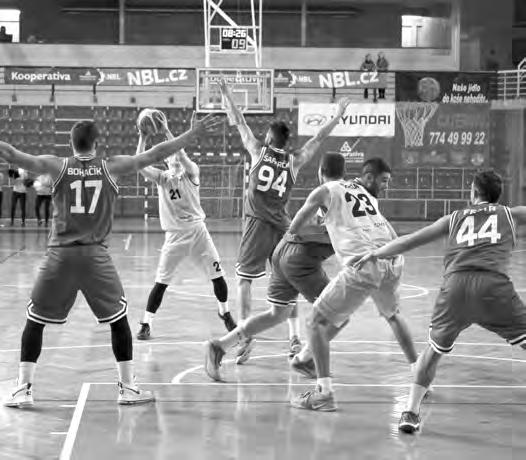 o statečném výkonu s nešťastným koncem v Děčíně přivítáme na své palubovce celek. Tento tým je v naší basketbalové historii jedním z nejslavnějších.