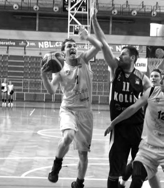 hlavně v začátku. Byla z něj více špatná než já. roti ardubicím jste se objevil na lavičce i se sádrou a utkání hodně emotivně prožíval Basket mám rád, nejsem ten, co sedí a jen zatleská.