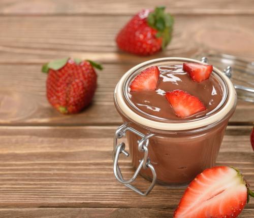Proteinový čokoládový puding z avokáda 10 minut 1 avokádo (200g) 1 odměrka vanilkového proteinu (30g) (lze vynechat - můžeme nahradit jiným sladidlem - např. med ap.