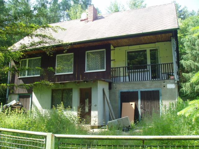 č.vyhotovení : 2 ZNALECKÝ POSUDEK číslo: 4517/278/13 Č.j.: 091/2013-D o ceně rodinného domu č.p. 370 postaveného na pozemku St. 4795 s příslušenstvím a s pozemkem St. 4795 v k.ú.