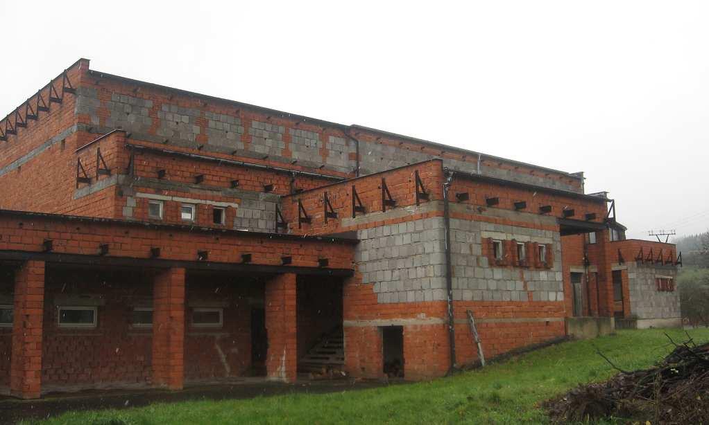 Stavba byla zahájena v roce 1987 a v roce 1989 byla výstavba přerušena.