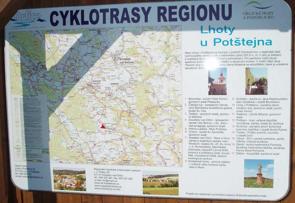 Plakátovací plocha ve Velké Lhotě byla postavena také na konci roku 2006.