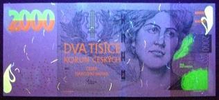 2009. 36 Vodoznak na bankovce vzoru 2009 tvoří portrét Tomáše Garrigue 2000 Kč (2007) 5000 Kč (2009) barvou.