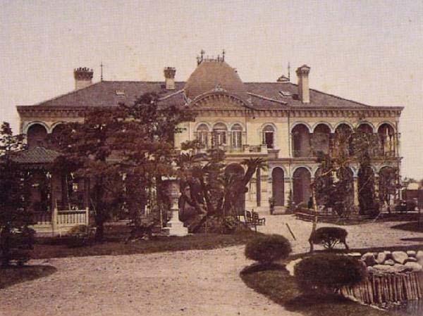 7) Vila Rokumeikan na fotografii