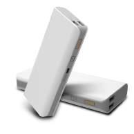 22 mm Materiál: kov Kapacita: 13 000 mah POWER BANK PB21