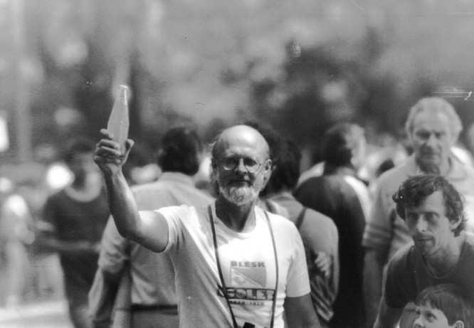 13. Rozhovory VK Blesk Ivan Slaboch (*18. 4. 1941) stále aktivní veteránský veslař ve VK Blesk. V současné době dokončuje brožuru k 130. výročí VK Blesk. Kdy a jak jste se prvně setkal s veslováním?