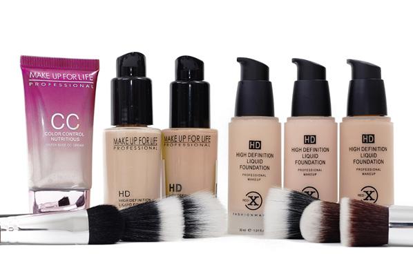 makeup makeup Podkladový HD makeup Voděodolný Krémová konzistence Hydratační Plné krytí Liftingový Rozjasňující Obsah: 30 ml 201101 - pro světlou pleť 201106 - pro tmavou pleť