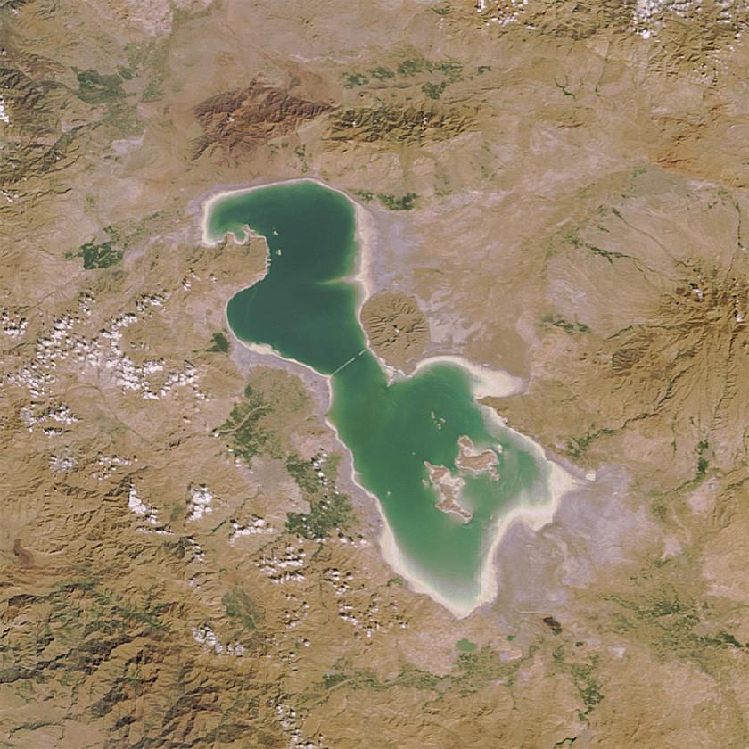 Urmijské jezero www.nasa.