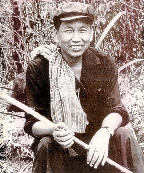 Příloha č. 2 FOTOGRAFIE POL POTA Pol Pot 270 270 KONFLIKTY.PL. POL POT. BIOGRAFIA KRWAWEGO TYRANA [online].