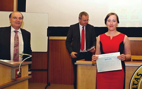 VÝROČNÍ ZPRÁVA O ČINNOSTI 2014 Postgraduální sekce 1. místo: Kontinuální analýza variability srdeční frekvence jako indikátor rozvoje sepse v klinicky relevantním modelu prasete Autoři: D.