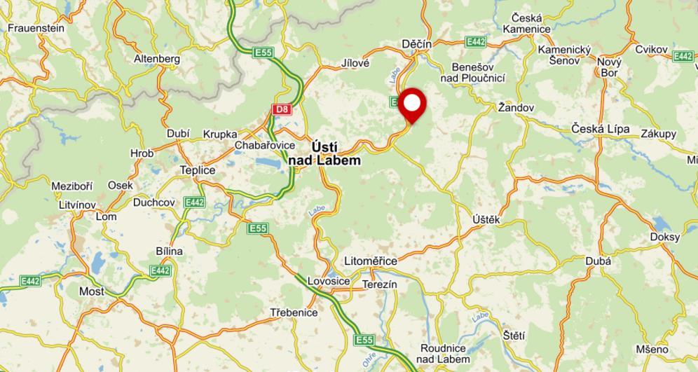 v okrese Litoměřic. Březno leží v široké kotlině mezi vrchy Ostrý, Vinička a Boreč, necelých 6 km západně od Lovosic a 1,5 km jižně od Velemína.