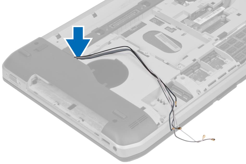 4. Odpojte kabel LVDS.