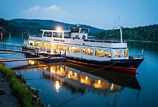 15 min. internetu zdarma A Lipno nad Vltavou 87, 382 78 Lipno nad Vltavou T +420 731 410 800 Lodě Lipno Line okružní plavby Lodě Adalbert Stifter nebo Vltava jezdí okružní plavby z přístavu Lipno n.