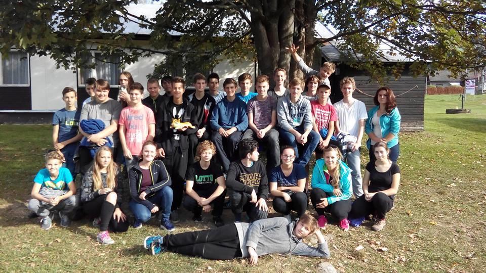 Kdy: září 2016 Adaptační kurz 1B a 1C Kde: Velké Karlovice O co