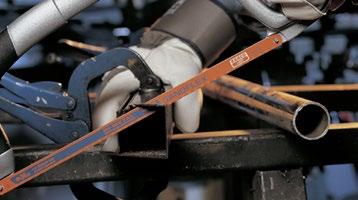 listom SANDFLEX z bimetalu, 24 zubov/palec 319 Cena 17,00 E Pílové listy SANDFLEX z bimetalu do ručných píl Nelámavý,