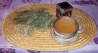 DEPRESE šťáva z fenyklu Čerstvě vymačkanou šťávou z fenyklu dvakrát až třikrát denně potírat čelo, spánky, hrudník a krajinu žaludeční.