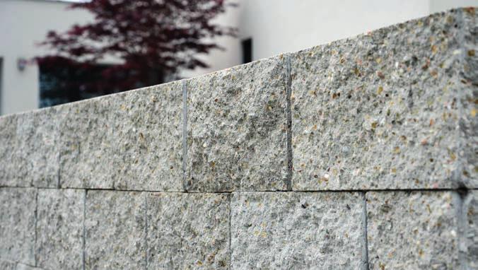 K tomu je nutné použít pouze kvalitní beton min. třídy C2/5. Pro průběžné zdivo se používají tvarovky jednostranně nebo oboustranně štípané.
