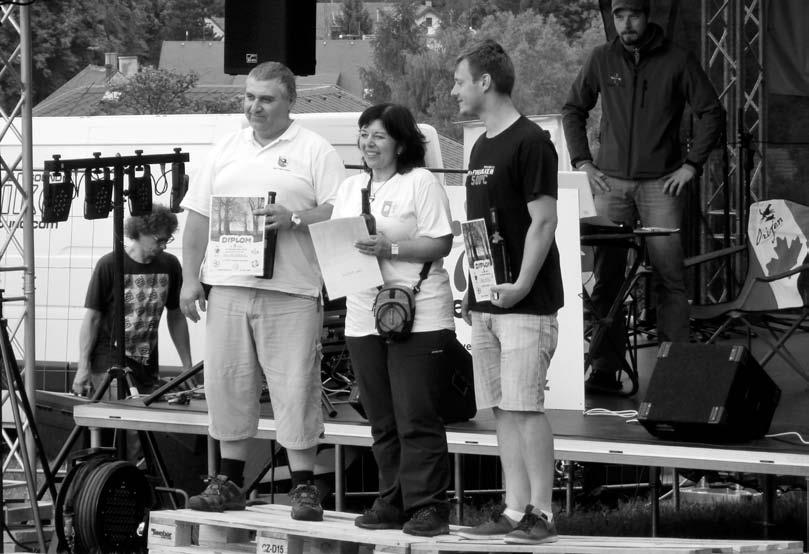Sraz obcí Čermných Miroslav Kožešník V sobotu dne 27. 6. 2015 se jako každoročně konal sraz obcí Čermných, tentokrát v Horní Čermné, nacházející se mezí městy Jablonné nad Orlicí a Lanškroun.