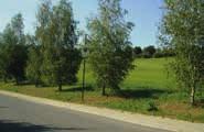 obývací pokoj s jídelnou, 3 ložnice, zahrada 700 m 2. N11229 Lázy u Val. Meziříčí, okres VS Dřevěnice s č.p. v malé obci na hřebenu kopce.