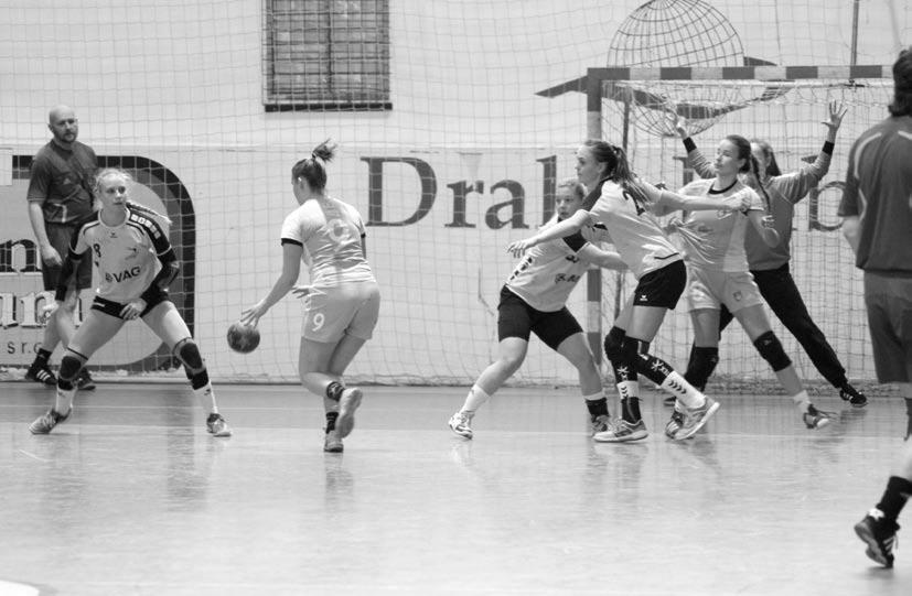12 / 11. 4. 2017 / nové slovácko / sport ZE SPORTU NA HODONÍNSKU Okresní soutěže stolního tenis play-off REGION V Okresní lize se začala v sérii play-off semifinálová klání. Semifinále - 1.