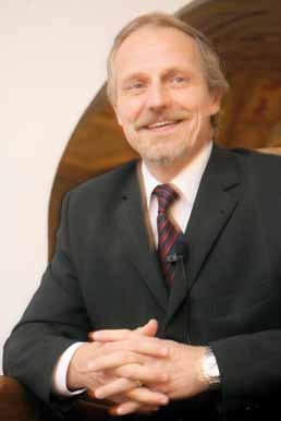 zprávy Profesor MUDr. Tomáš Hanuš, DrSc. oslavil šedesátiny strana 194 Vážené kolegyně, vážení kolegové, dne 1. července 2011 se dožil významného jubilea prof. MUDr. Tomáš, Hanuš, DrSc.