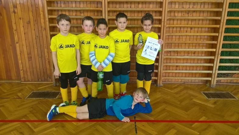 účastníků. Co je ale cennější, že jsme se všemi účastníky sehráli vyrovnané zápasy a v žádném nepropadli.