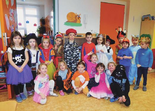 Sklepy jsou dnes uzamčené, proto jsme se nedo- Okénko do Mateřské školy Už je jaro, kvítí roste, jívy mají kočičky, ze sluníčka raduje se i ten brouček maličký.