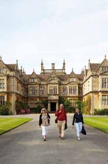 Univerzity ve Velké Británii Bath Spa Coventry Northumbria Našich 50+ partnerských univerzit ve Velké