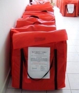 Kód produktu: EKHT 300 hydro Cena bez DPH: 70,83 Hydrofóbna havarijná taška obsahuje: 25 x EKP 010 H (biele rohožky 50 x 50 cm) 3 x EKN 150 H (biele nohavice 8 x 120 cm) 1 x PVC ochranné rukavice 1 x