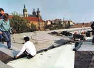Spádování plochých střech pomocí EPS nebo MW PLOCHÉ STŘECHY S PĚNOVÝM POLYSTYRENEM Desky z pěnového polystyrenu Isover EPS jsou nejpoužívanějším výrobkem pro tepelnou izolaci plochých střech, zejména